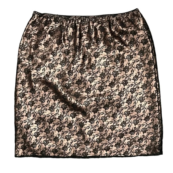 Susan Lucci Women’s Pencil Skirt L Black Lace Overlay Mini Skirt Romantic Goth - Picture 3 of 8